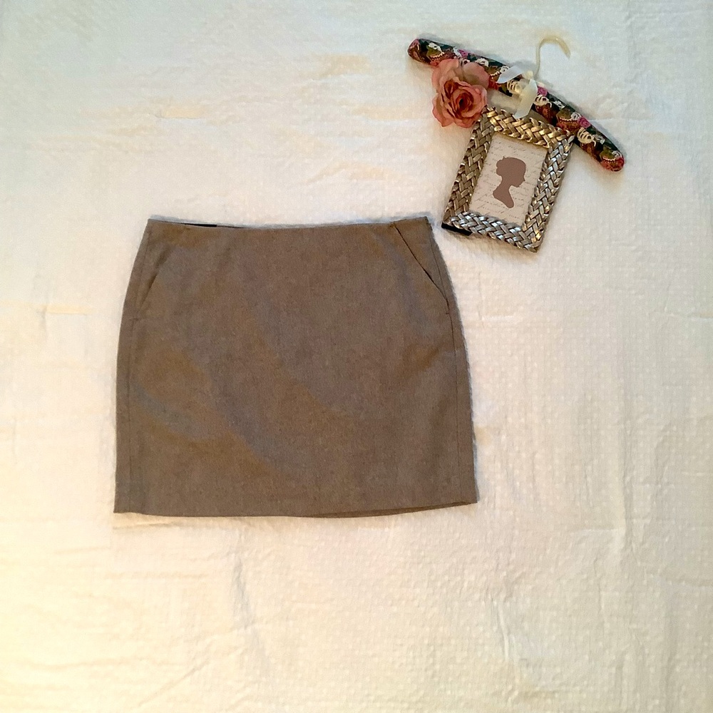 Banana Republic Mini Skirt, Size 12